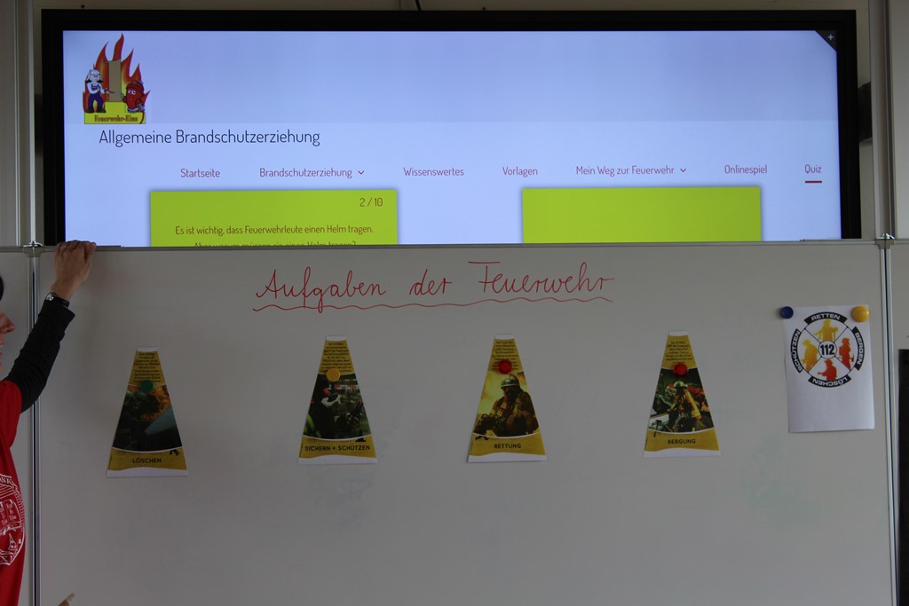 Brandschutztag Grundschule Kannenstieg 2024 Bild 12